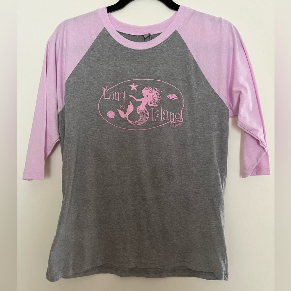 ❤️ NWT Girl’s Next Level Gray Pink Raglan Mermaid Long Island Tee; Size XLarge